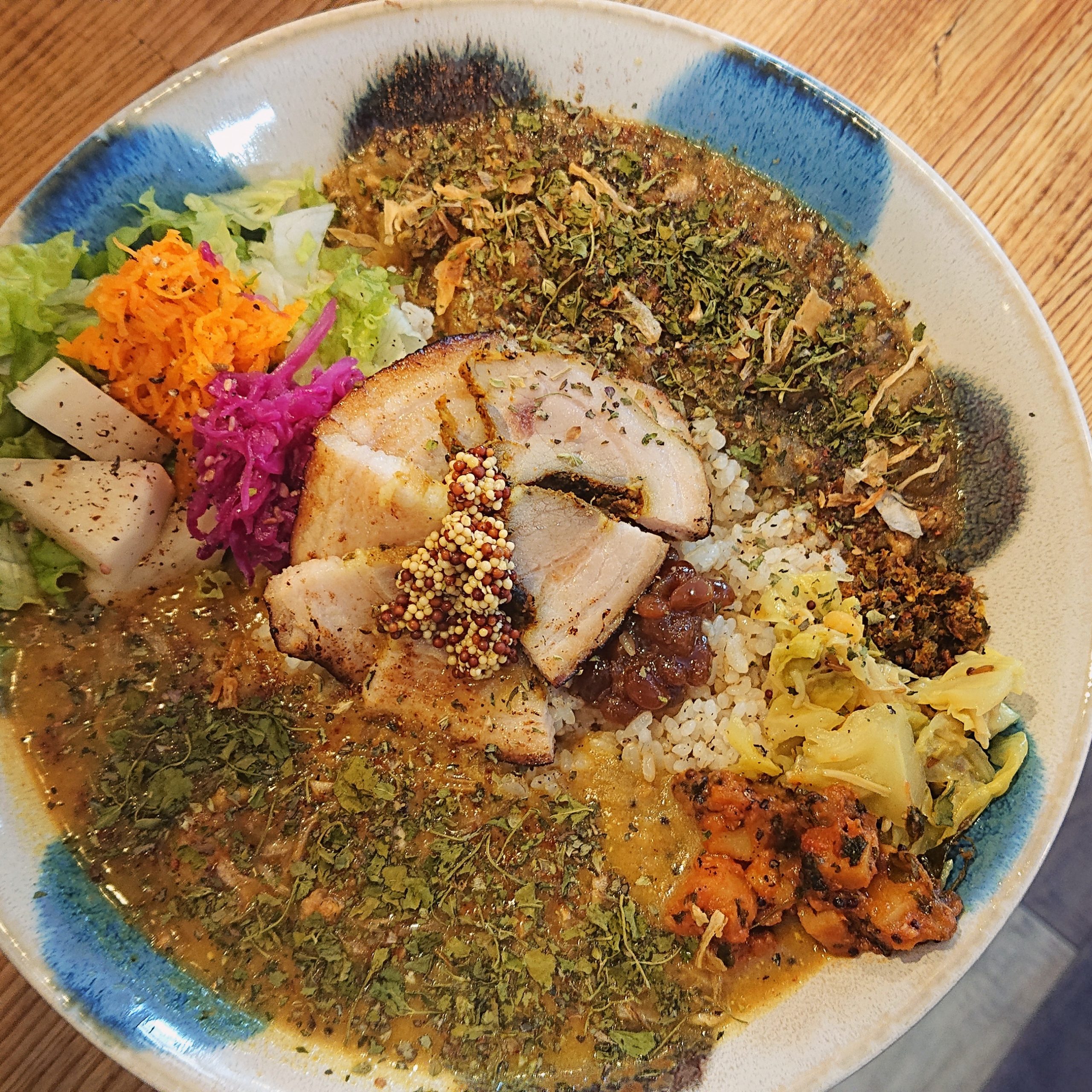 4月 9日(金)本日のカレー3種