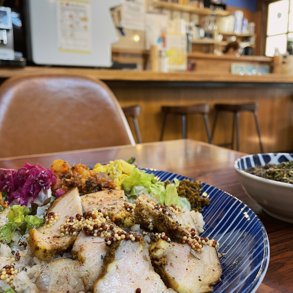 4月 13日(火)本日のカレー3種